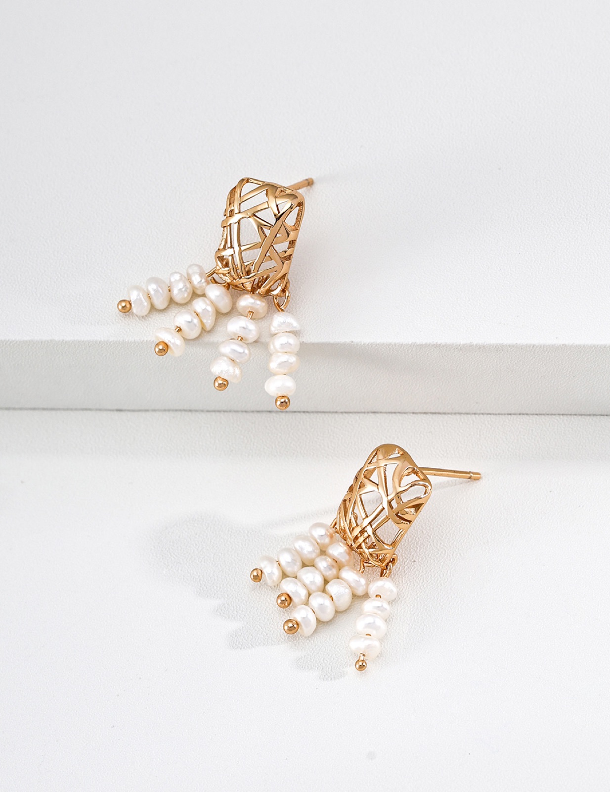 Mesh Tassel Pearl Earrings — Pearl-set mesh with a fluid drop
